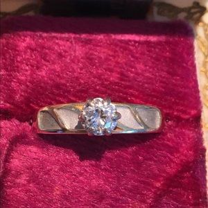 14K DIAMOND ENGAGEMENT RING